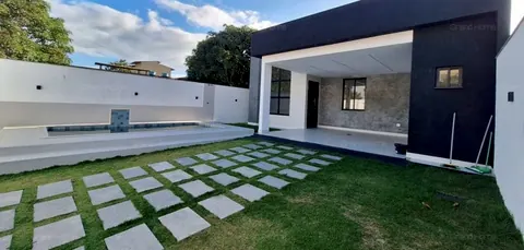 Jardim e área de lazer