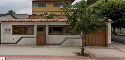 Fachada da casa da frente